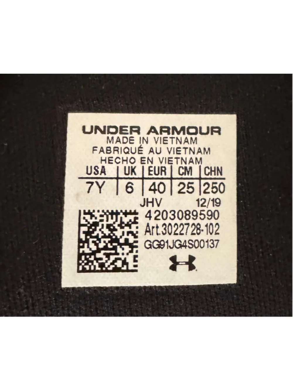 Boys Under Armour Ignite VI SL Sandals Black White Size 7